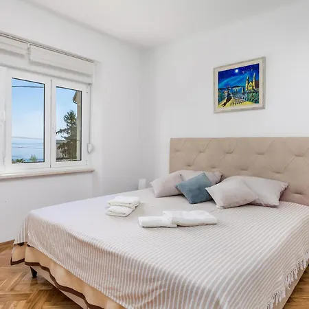 Apartment 1 Bedroom Stunning In